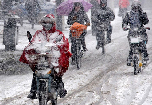 冰雪路面 电动车骑行应该注意的事项